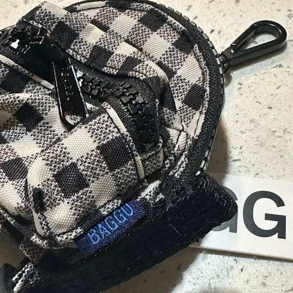 NEW! BAGGU gingham mini and green crescent mini bags - both new with tags! - Picture 9 of 16